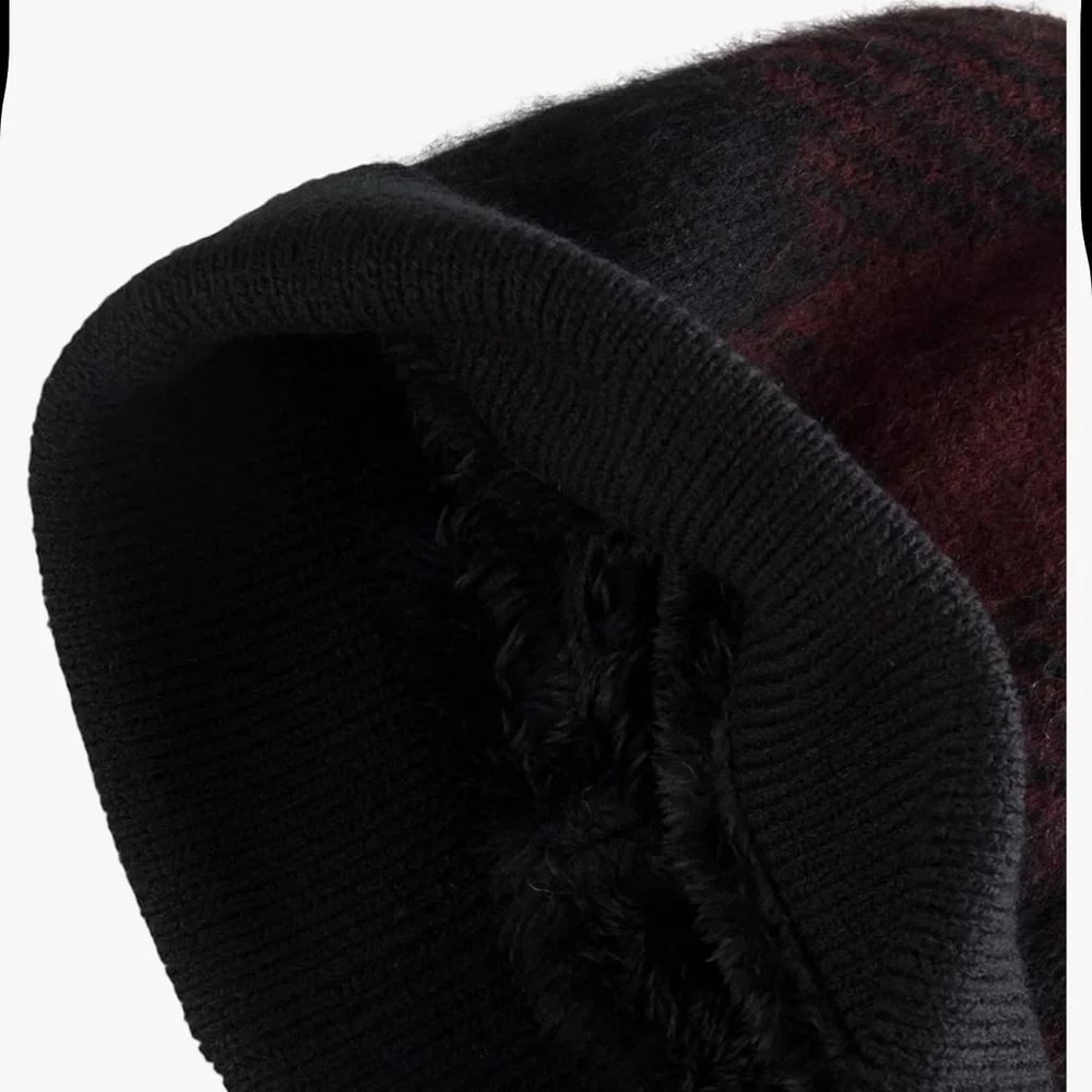 Levi’s Buffalo plaind burgundy black‎ beanie hat One size NWT logo cuff